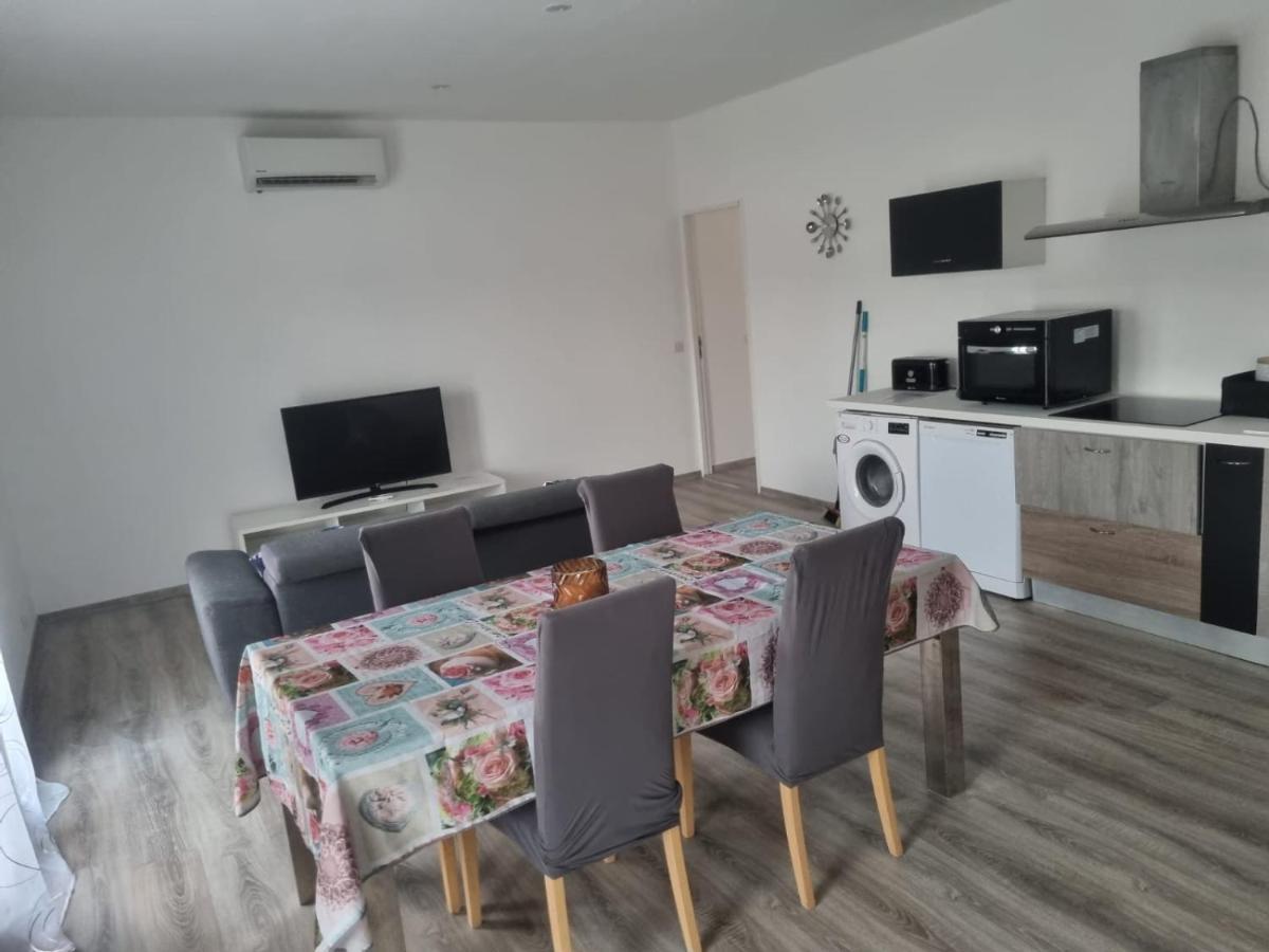 Appartement Sejour , Cure Cransac Au 1Er Etage 2 Nuits Minimum Εξωτερικό φωτογραφία